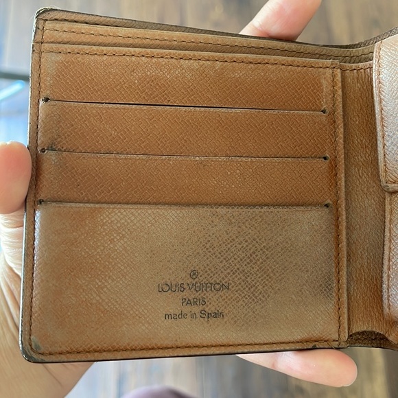 ❌sold❌ Louis Vuitton mens wallet l date code CA0976 - Picture 14 of 14